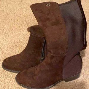 Girl boots brand new
